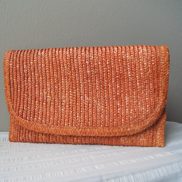 Vintage 70's Coral Straw Clutch - Picture 2 of 6